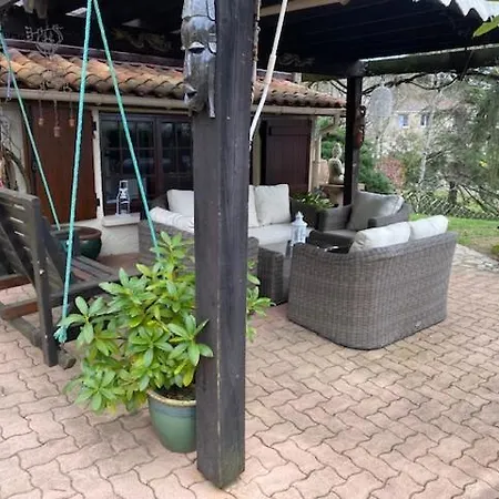 ベッド・アンド・ブレックファスト Avec Terrasse L'Isle-Jourdain