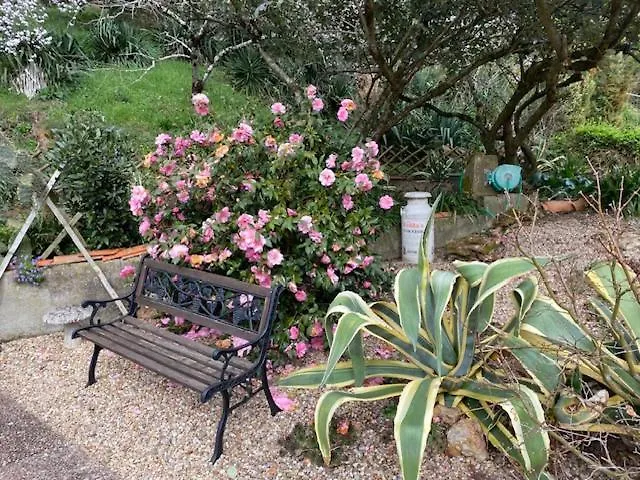 Avec Terrasse 住宿加早餐酒店 L'Isle-Jourdain (Vienne)